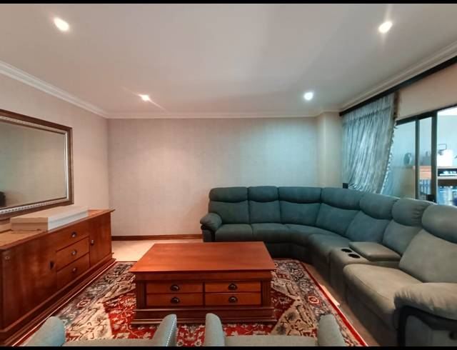 4 BEDROOM TOWNHOUSE FOR SALE IN VANDERBIJLPARK SE 2